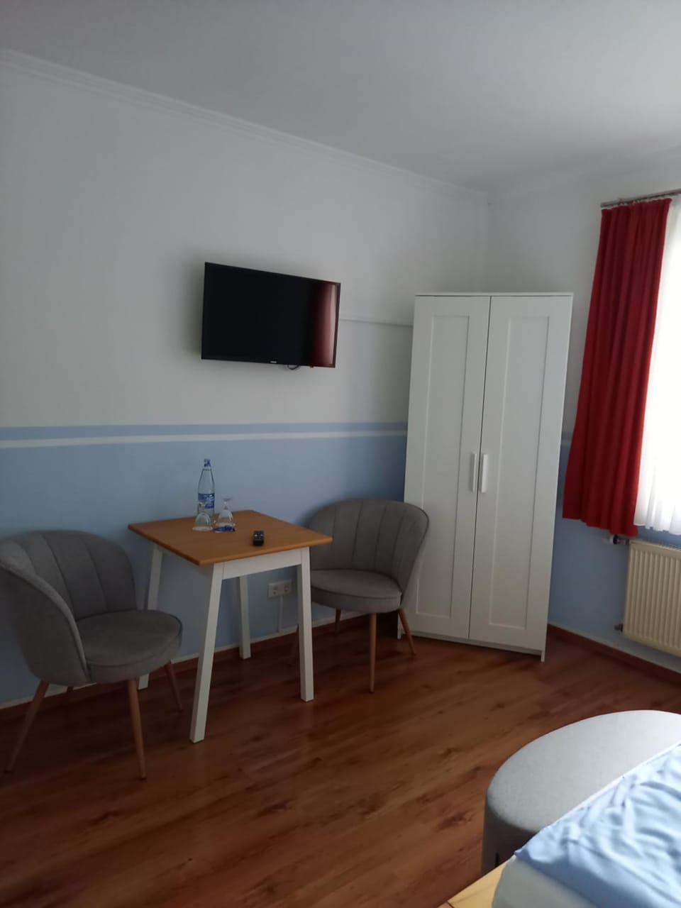 TV and multimedia, Photo of the whole room, Seating area, Evening entertainment, wardrobe