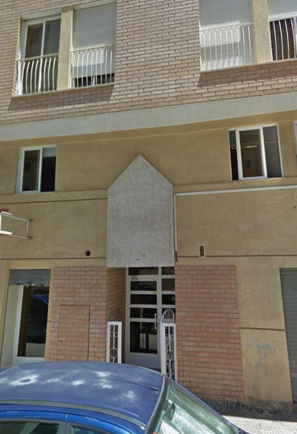 Facade/entrance