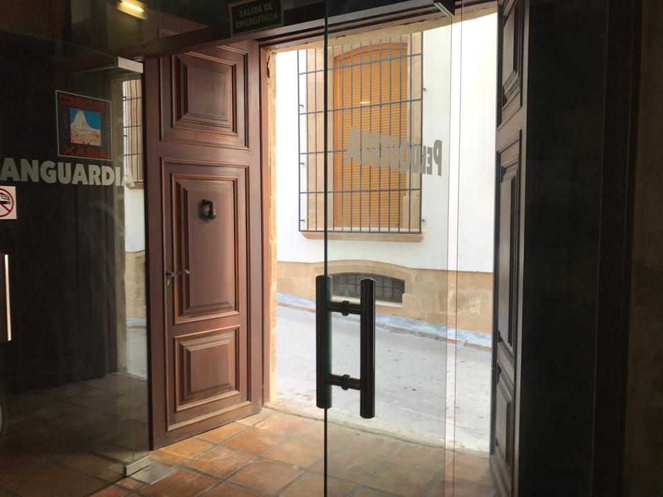Facade/entrance