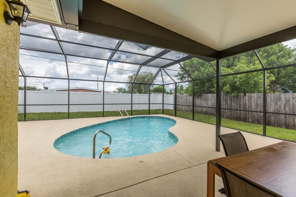 Property building, Patio, Swimming pool