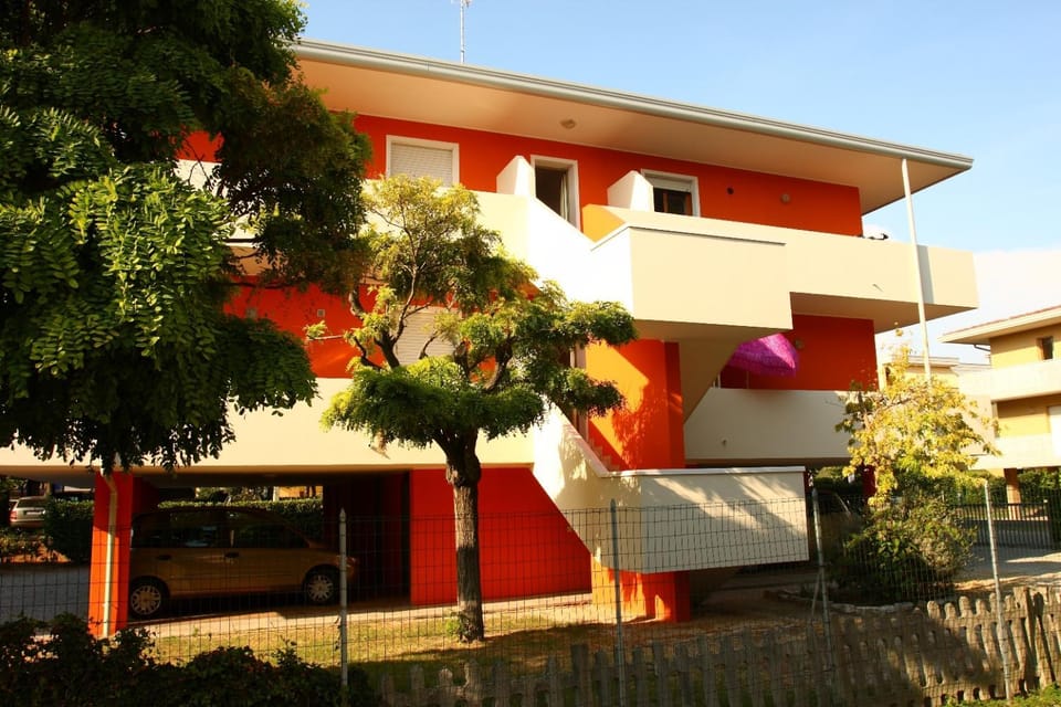 Facade/entrance, Spring, Summer, Garden view