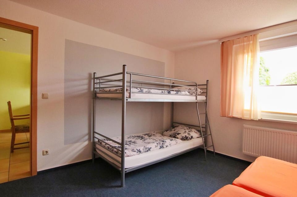 Pension " Zu den Linden" Trin Bed and Breakfast in Mecklenburg-Vorpommern, Germany