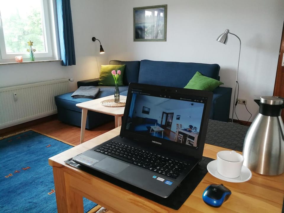 Living room, Photo of the whole room, Seating area, locker