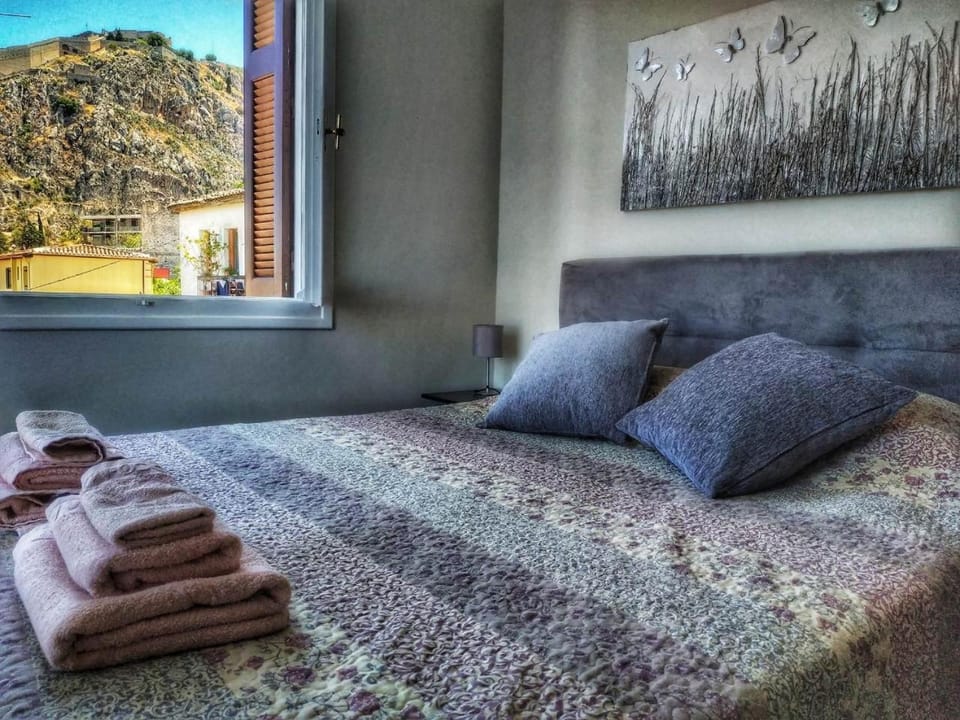 Bed, View (from property/room), Bedroom, City view, Garden view, Landmark view, Mountain view, Street view