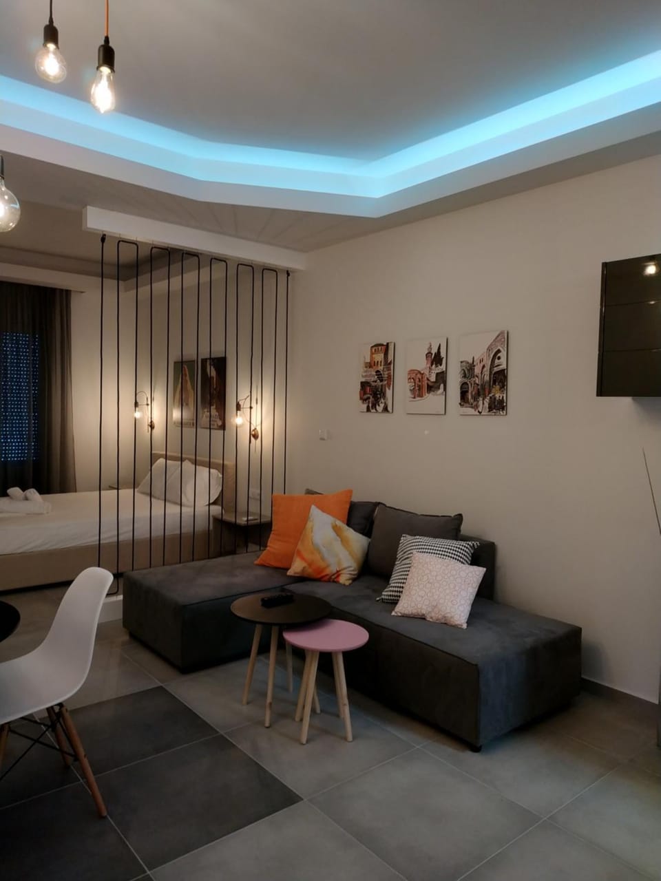 Seating area, Bedroom