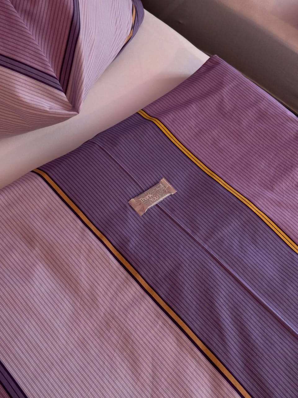 Bed, room service