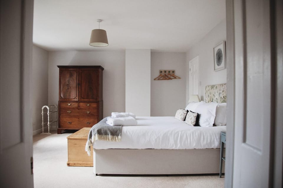 Bed, Photo of the whole room, Bedroom, towels, wardrobe