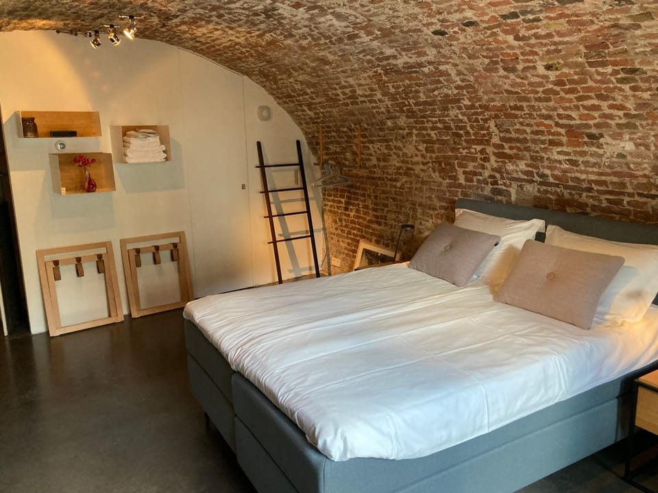 Bed, Other, Decorative detail, Bedroom