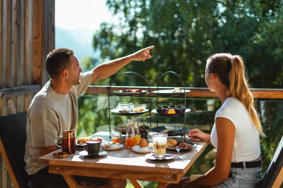 Natural landscape, Breakfast