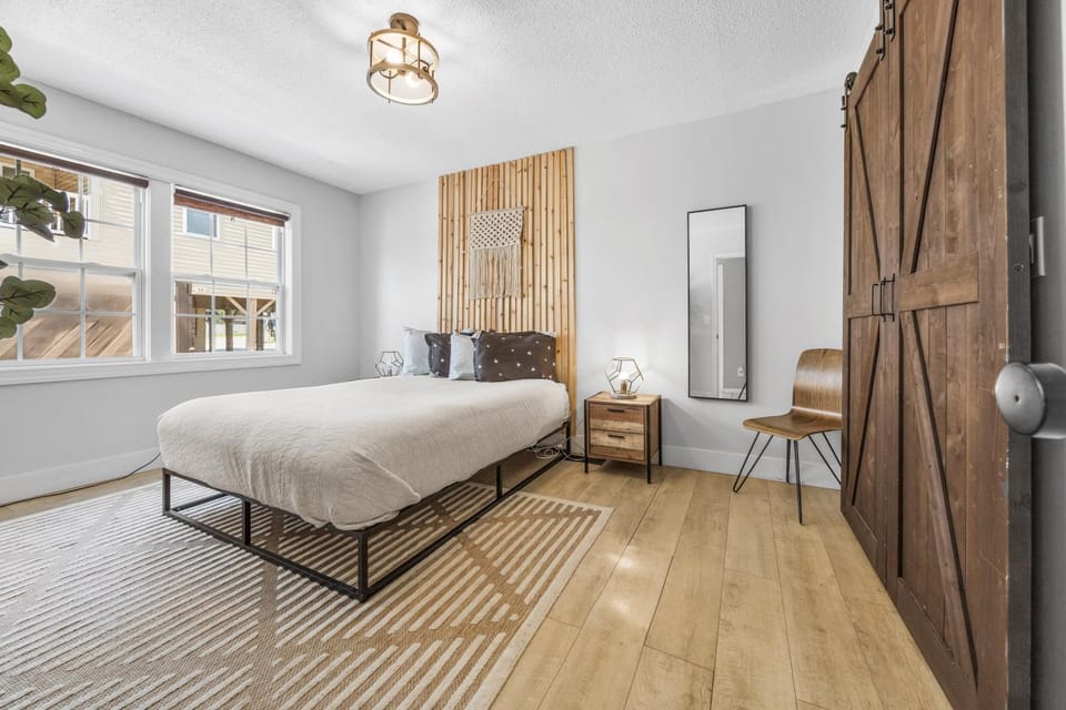 Bed, Photo of the whole room, Bedroom, wardrobe