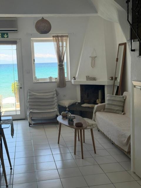 Seafront Maisonette in Fourka House in Halkidiki