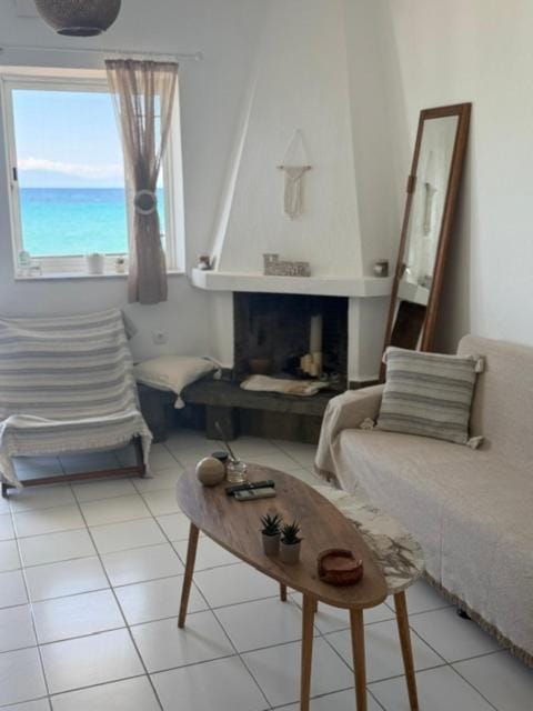 Seafront Maisonette in Fourka House in Halkidiki