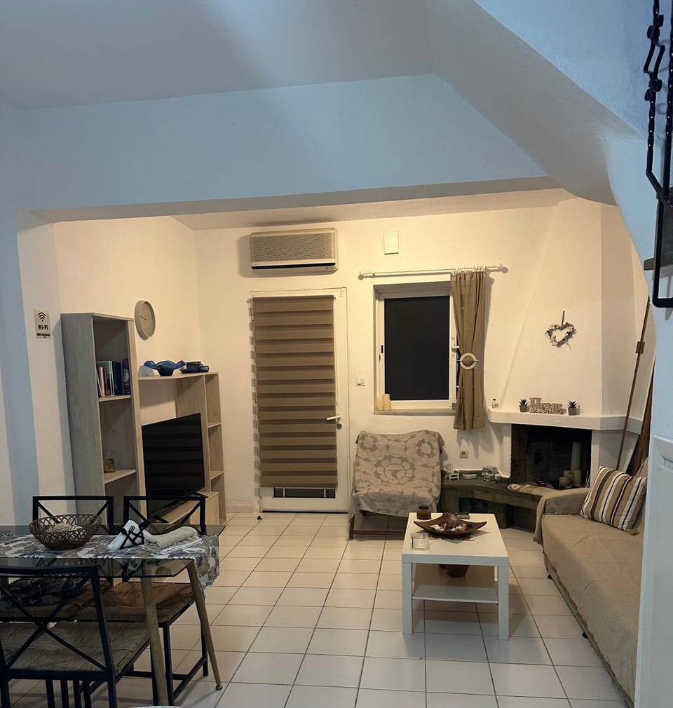 Seafront Maisonette in Fourka House in Halkidiki