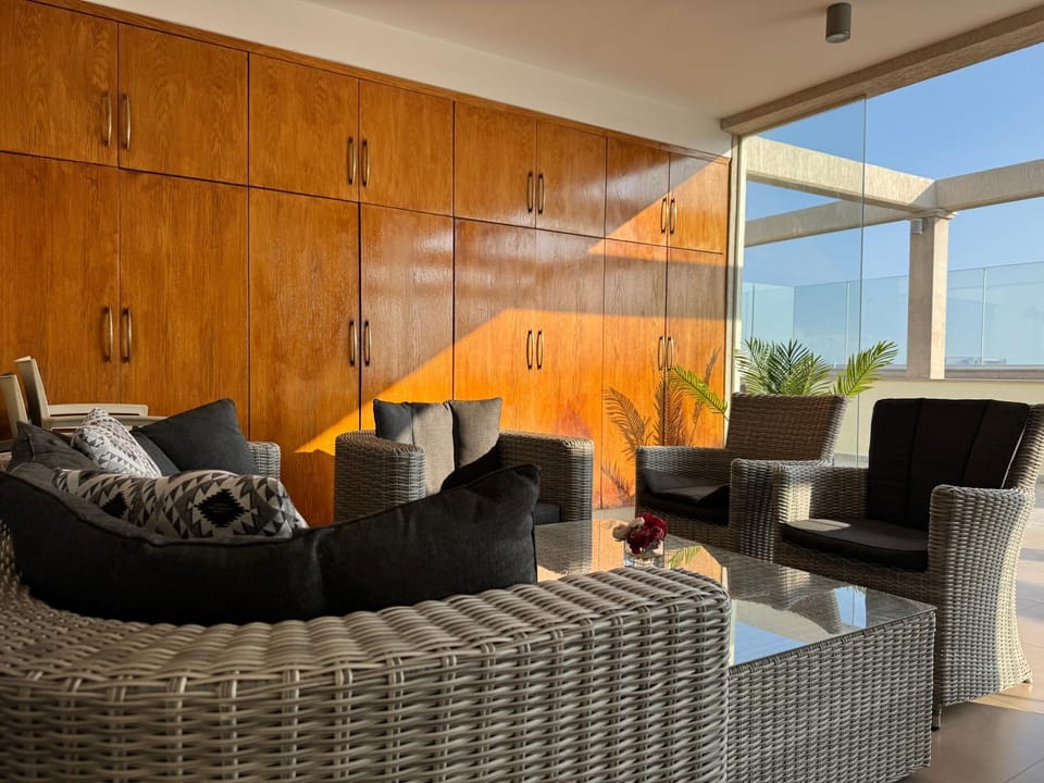 Huge PENTHOUSE with POOL Apartment in Paphos