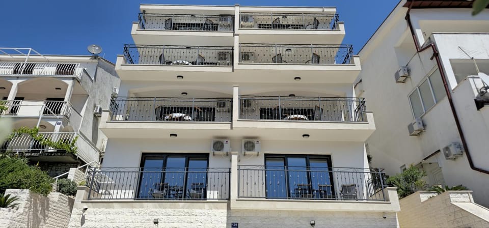 Property building, Day