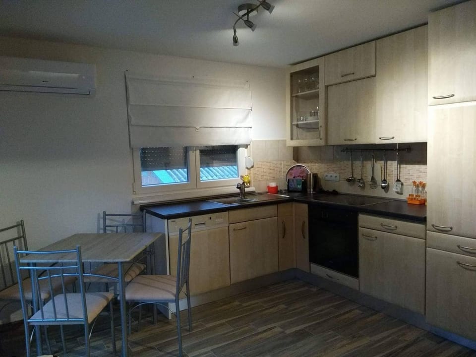 Arba Apartman "Paris" Apartment in Lika-Senj County