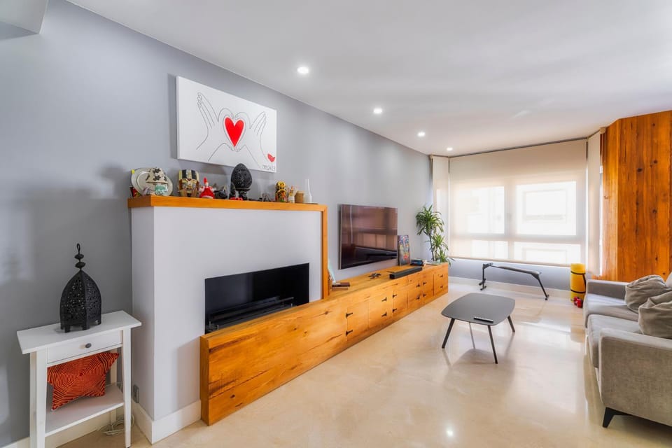 Living room, fireplace