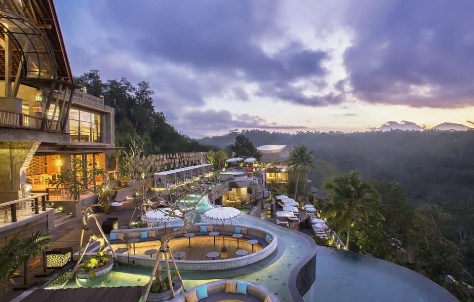 Lounge or bar, Swimming pool