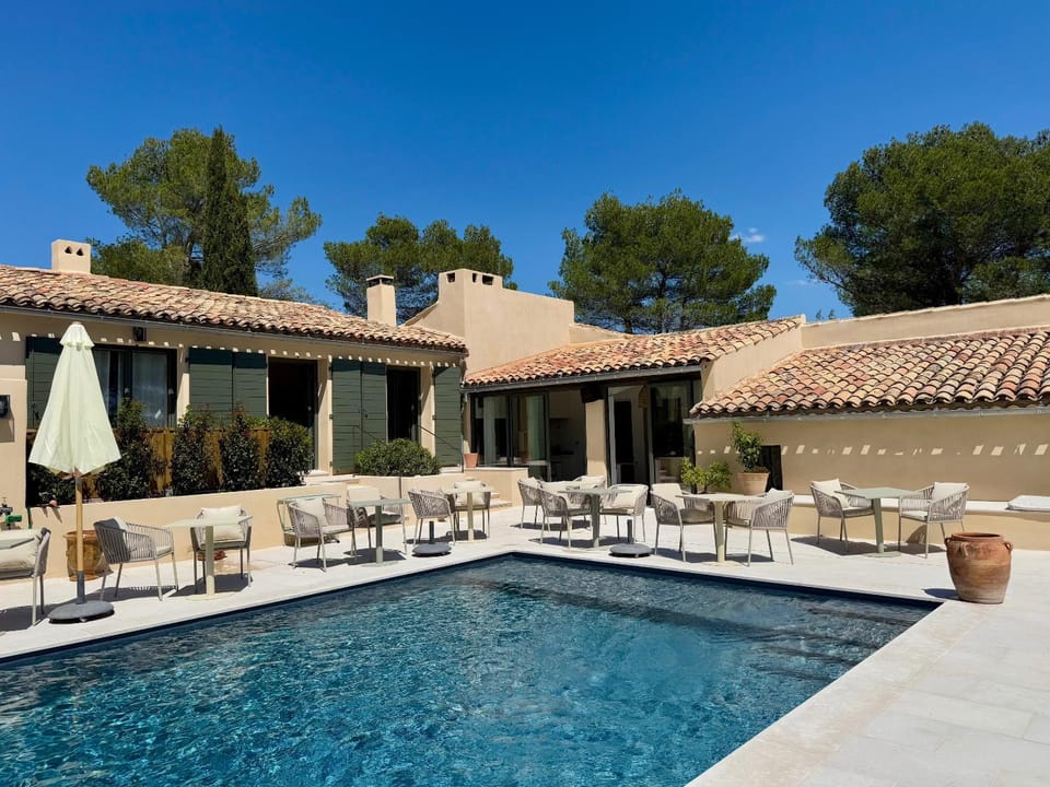 Property building, Patio, Swimming pool, Breakfast