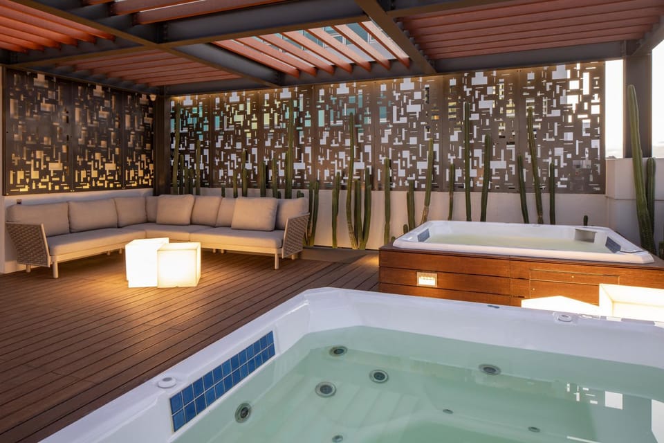 Activities, Hot Tub, Balcony/Terrace, Living room, Spa and wellness centre/facilities