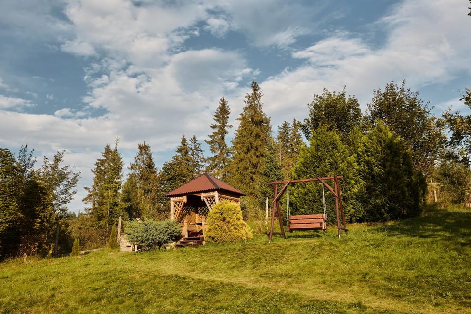 BBQ facilities, Hiking, Mountain view