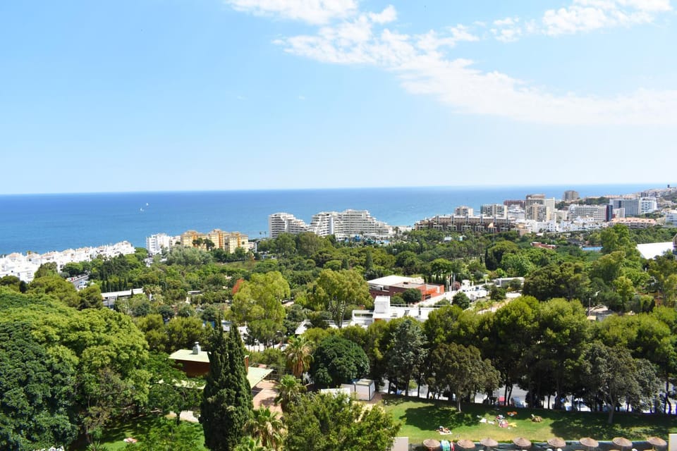 City view, Sea view