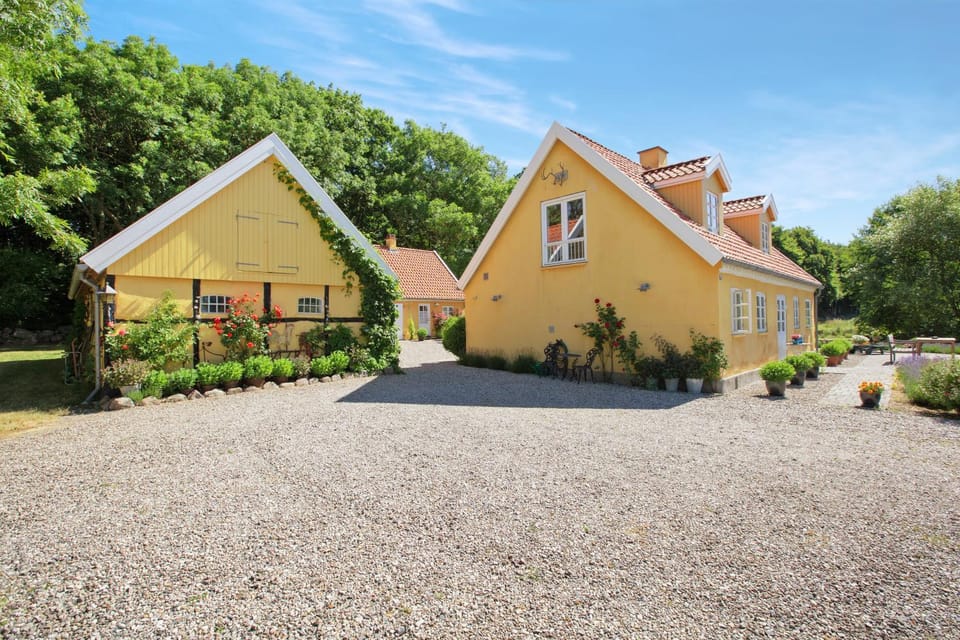 Property building, Parking