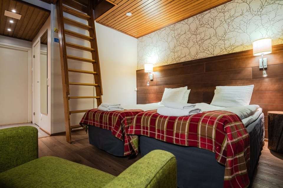 Bed, Photo of the whole room, hair dresser