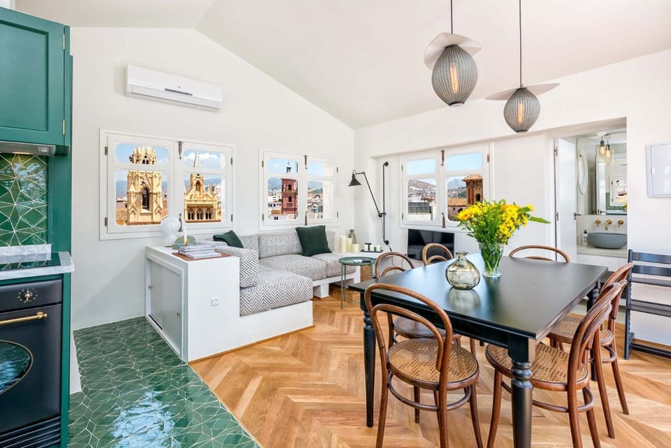 Communal lounge/ TV room, Living room, Living room