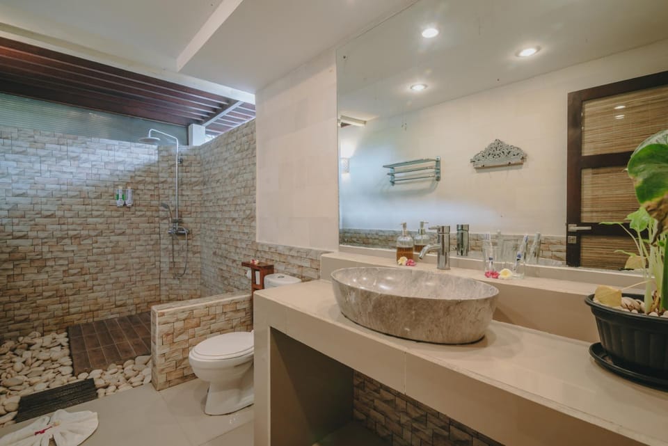 Frangipani Beach Hotel Bed and Breakfast in Buleleng