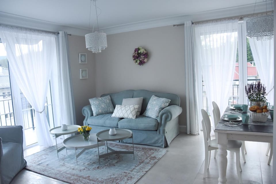 Day, Summer, Living room, Other, Photo of the whole room, Seating area, Dining area