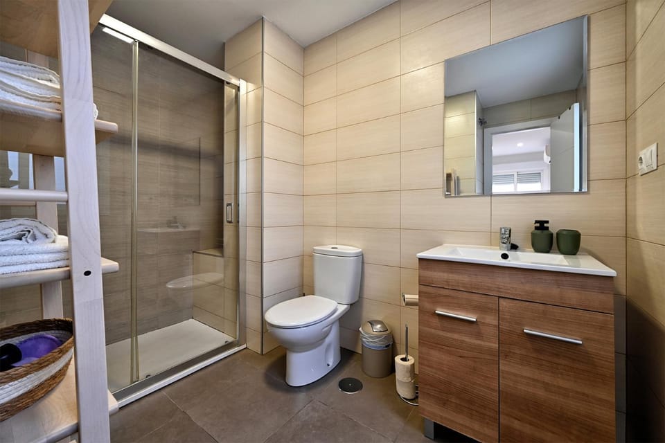 Shower, Bathroom, towels