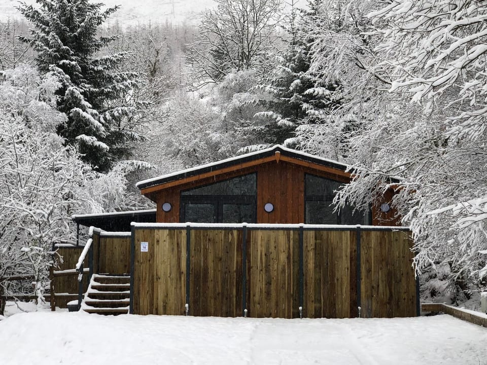 Property building, Natural landscape, Winter, Hot Tub, View (from property/room)