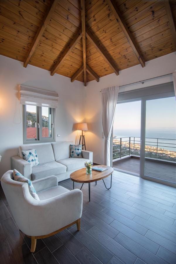 Bay View GuestHouses Apartment in Messenia