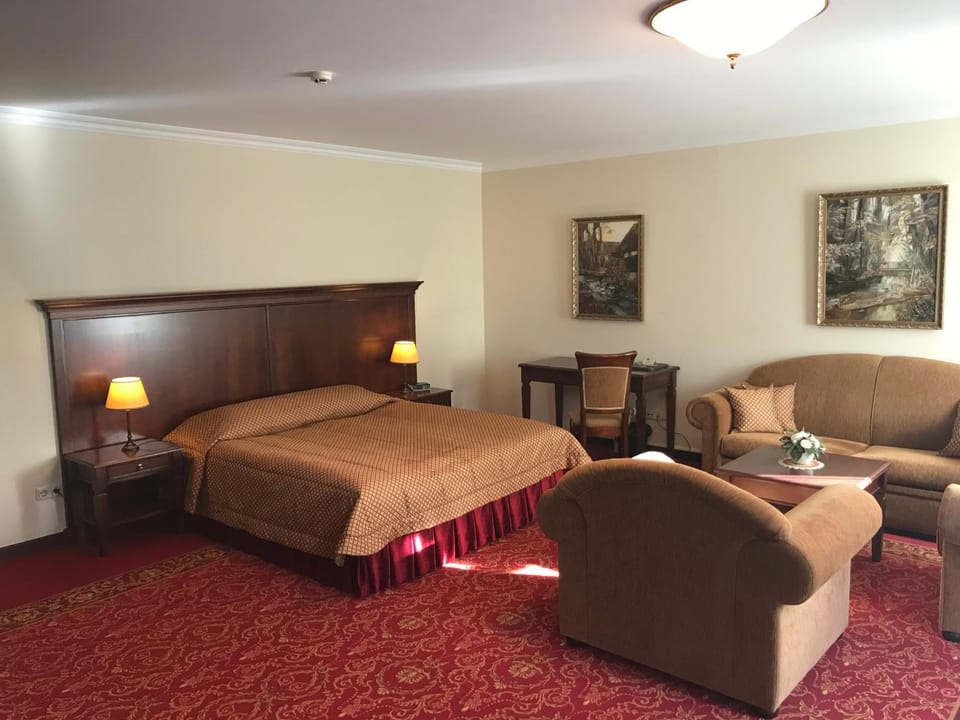 Photo of the whole room