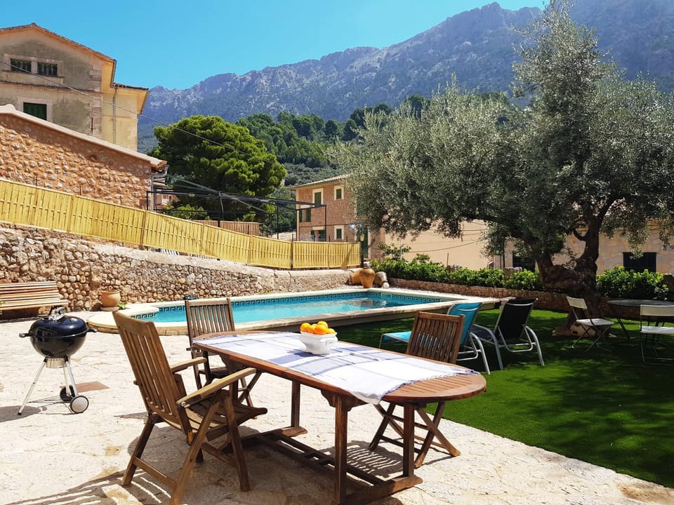 Patio, BBQ facilities, Garden, Balcony/Terrace