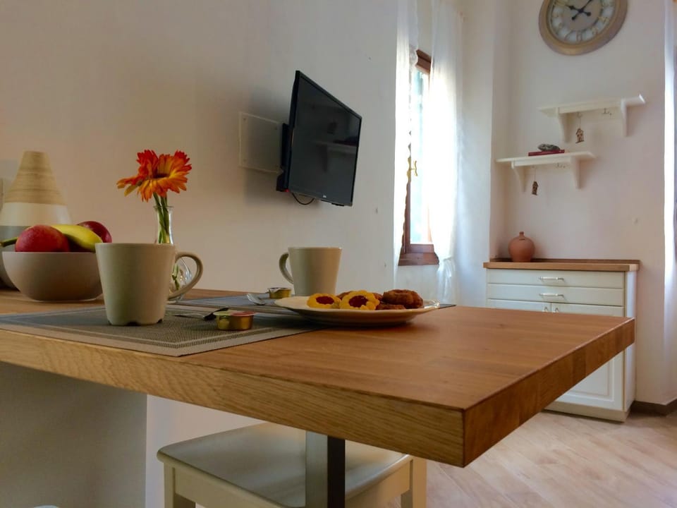 Food and drinks, Dining area