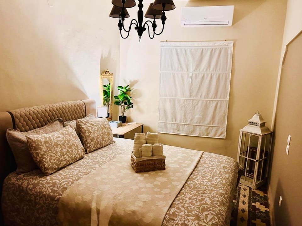 Traditional house of 1898 in the heart of old town of Nafplio Apartment in Nafplion