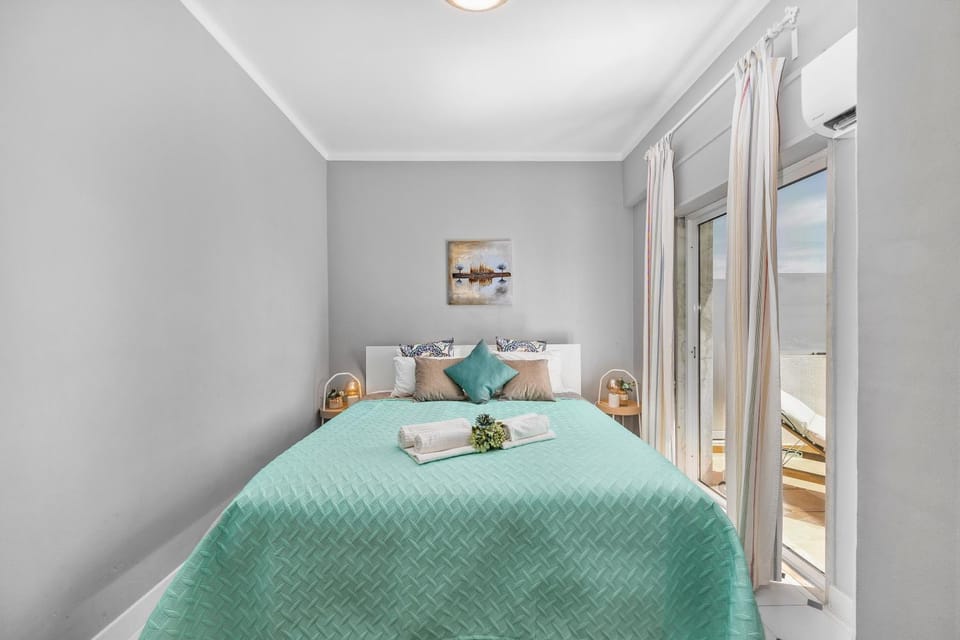 Bed, Balcony/Terrace, Bedroom, air conditioner