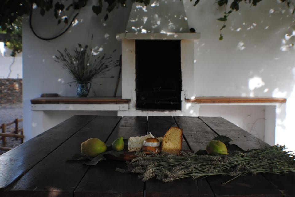 BBQ facilities, Communal kitchen
