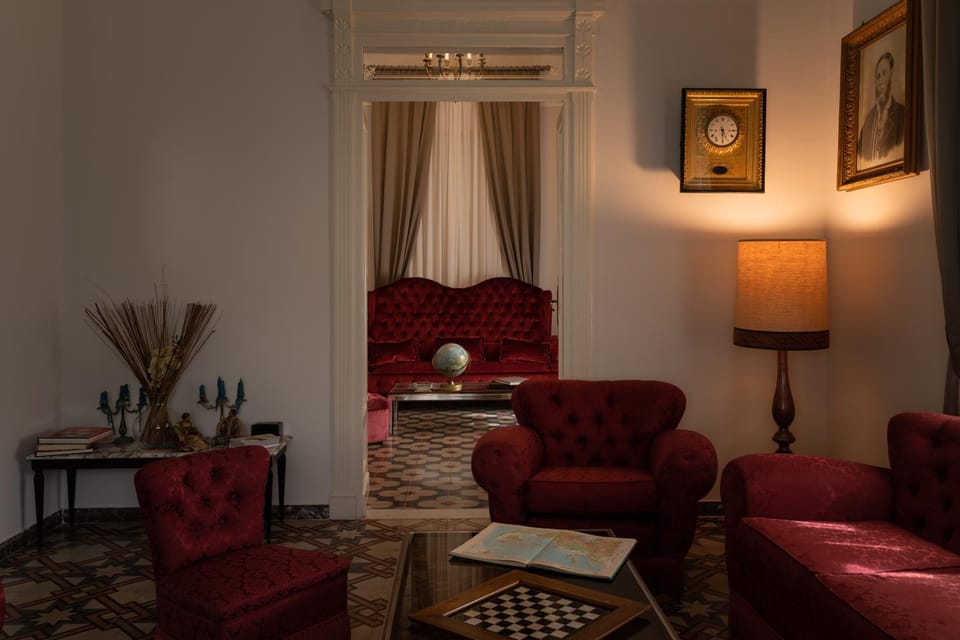 Communal lounge/ TV room