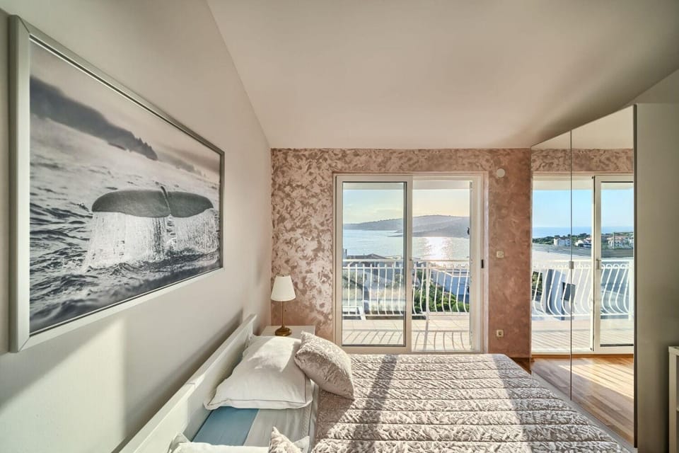 Bed, View (from property/room), Balcony/Terrace, Photo of the whole room, Bedroom