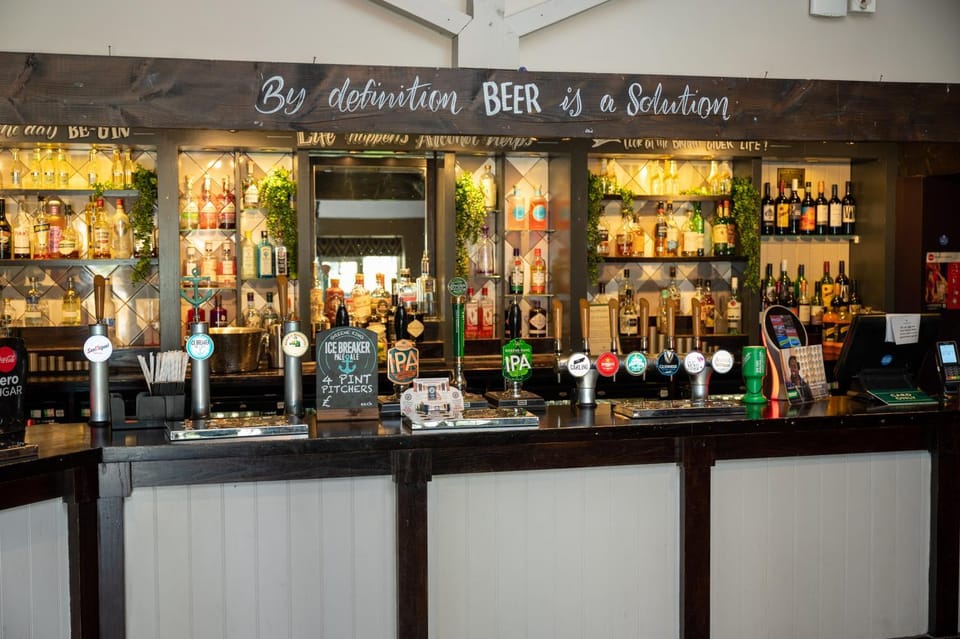 Restaurant/places to eat, Lounge or bar, Drinks