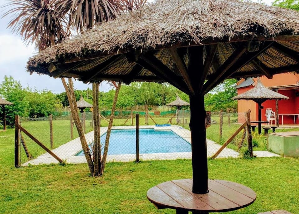 Cabañas La Viña Inn in Chascomús
