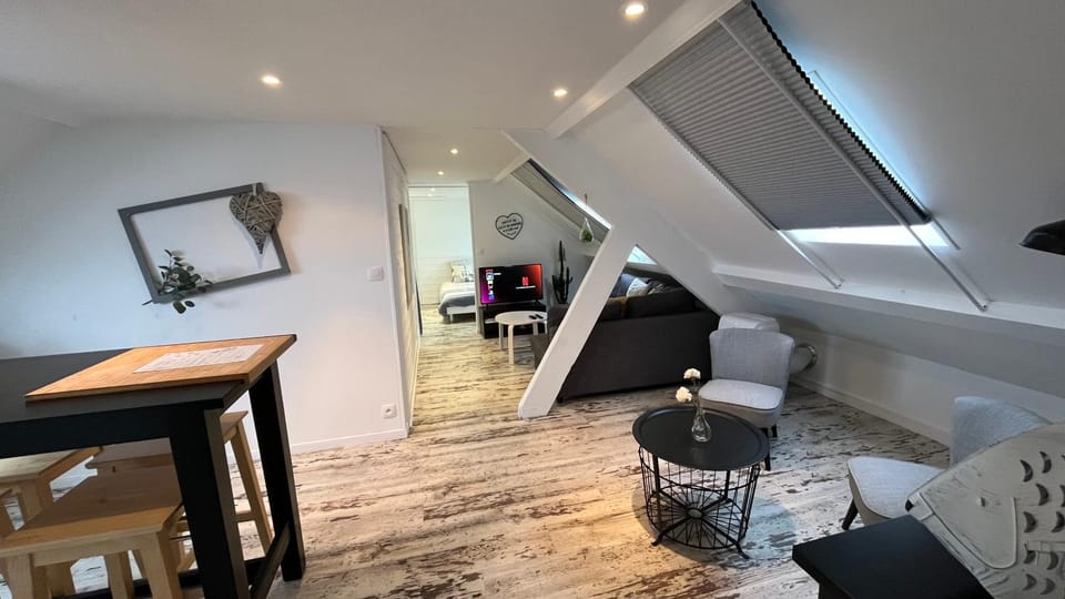 Residence H Royal WIFI Apartment in Normandy