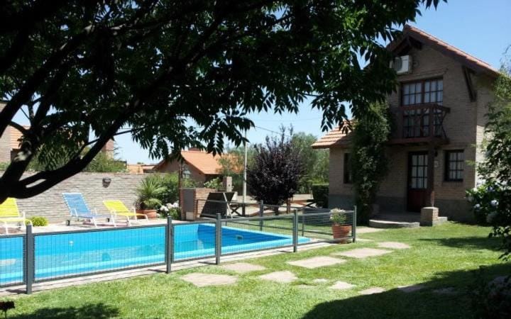 Cabañas Euzkadi Chalet in Villa de Merlo