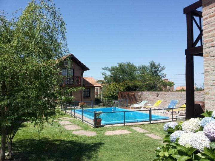Cabañas Euzkadi Chalet in Villa de Merlo