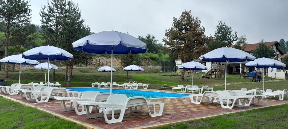 Hot Tub, Pool view, Swimming pool, sunbed