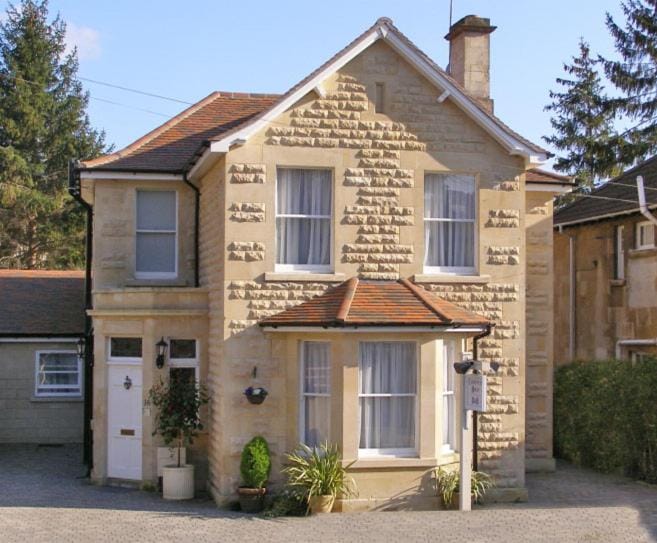 Chestnuts House Boutique B&B Bed and Breakfast in Bath