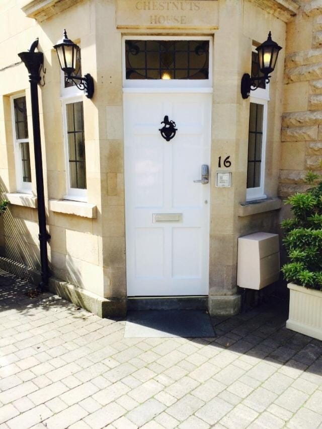 Chestnuts House Boutique B&B Bed and Breakfast in Bath